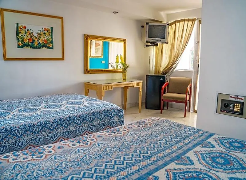 Capital O Hotel Dos Mares, Кабо-Сан-Лукас 4*,