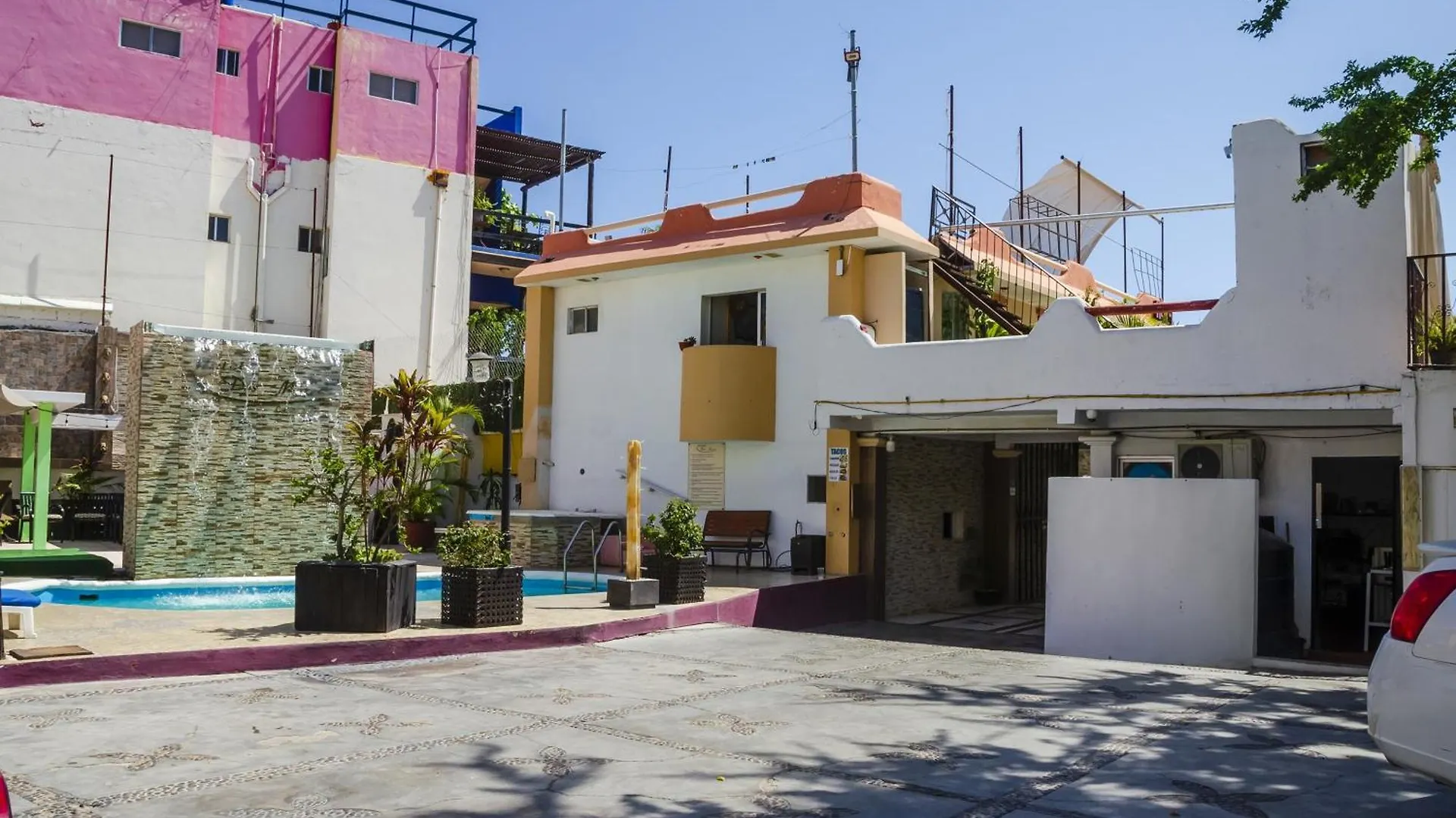Capital O Hotel Dos Mares, Cabo San Lucas